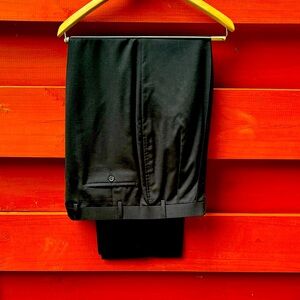 Lauren Ralph Lauren Men’s Black Dress Pants, Size 38 x 32